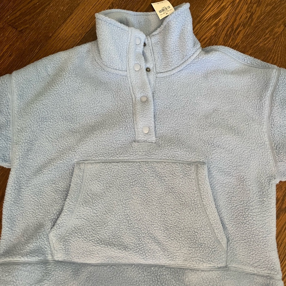 Cropped blue fleece from Abercrombie!